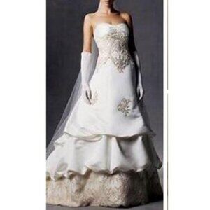 Oleg Cassini Women's Warm Ivory/Champagne Embellished Wedding Gown - 6